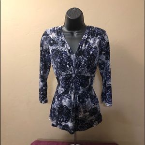 Daisy Fuentes long sleeve blouse